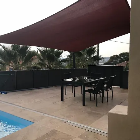 Vue 4*